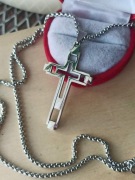 Przepiękny łańcuszek z krzyżem łańcuszek krzyż zawieszka stal kolor srebrny