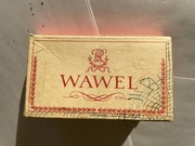 Kartonowe pudełko Wawel Wrocławska Wytwórnia Papierosów z banderolą