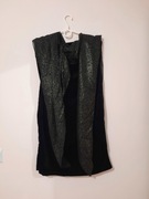 Sukienka czarna Avon.