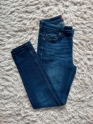 Spodnie jeansowe jeansy