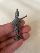 Stary metalowy żołnierzyk z lat 60-70