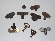 Kluczyki pokrętła knopki do starych budzików 10 sztuk - 042