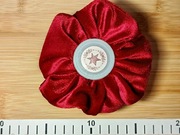 Aksamitna scrunchie średniej wielkości w kolorze czerwonym 