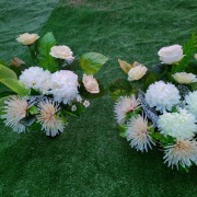 Komplet Stroik na grób i chryzantemy róże, biały 