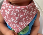 Nowe śliniaki apaszki niezniszczalne (cena za sztukę)