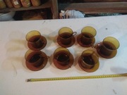 7 filiżanek szklanych z podstawkami