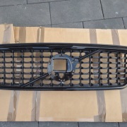 Volvo XC40 grill, atrapa chłodnicy zderzaka Black Edition 32409406/32291465