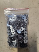 Blaszki pod knoty do wkładów zniczy 