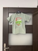 T-shirt chłopczyk khaki z nadrukiem nowy rozmiar 122