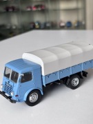 Model ciężarowy 1:43 Star 20 gazetka