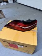 Lampy BMW G60 tylne komplet