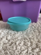 Tupperware niezbędna jedynka 600ML