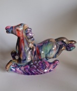 Konik porcelanowy sztuka recyklingu