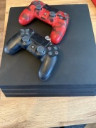 PS4 pro 1TB pamięci 2 pady i 12 gier