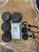 Jaguar Xf wzmacniacz plus glosniki