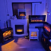 Kominki ledowe duże i małe kolorowe i tradycyjne.