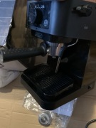 Ekspres ciśnieniowy do kawy delonghi stilosa EC235