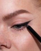 Lh Cosmetics Crayon Kredka W Sztyfcie Black