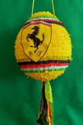 Pinata piniata logo Ferrari