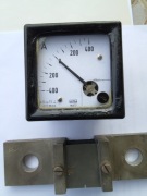 Amperomierz na prąd stały 400-0-400A  i bocznik