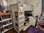 Łózko piętrowe z drabinką i szafka z regałem od sopdu 