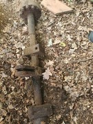 Stary wał napędowy metalowy do maszyny przemysłowej tokarki wtryskarki