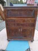 Stara umywalka z szufladami 