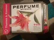 Laboratorium perfum thames & kosmos