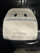 Lampka oświetlenie podsufitki przód Mercedes w205 A0009062205