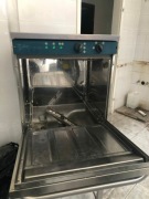 Wyparzarka zmywarka sprzęt gastronomiczny