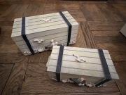 Komplet 2 drewnianych ozdobnych pojemników z mewami