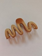 Klamra Do Włosów Beżowa Matowa 10,5 Cm Minimalistyczna Fala