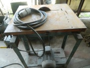 Krajzega z przewodem i wtykiem na płaskie bolce.