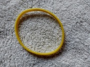 Gumowa bransoletka! Żółta, z czarnym napisem :) Hit !