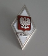 Absolwentka Akademii Obrony Narodowej - wzór 1990 