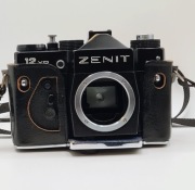 Zenit 12XP body – sprawny, bardzo ładny stan + etui