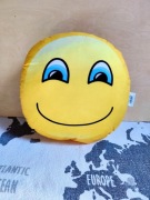 Poduszka okrągła uśmiechnięta buźka żółta