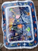 OKAZJA Nowa dmuchana wodna mata z rybami dla niemowlaka