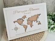 Biała ramka na pieniądze mapa świata prezent ślub 