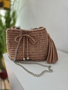 Torebka na szydełku w kolorze ciasteczkowym, rękodzieło 