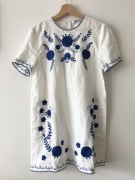 Biała lniana krótka sukienka ZARA len hafty indygo folk S