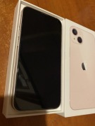 iPhone 13 pudrowy róż. 128GB. Bateria 88%