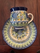 Zestaw talerz z kubkiem ceramika bolesławiecka