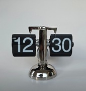 Viralowy Zegar Klapkowy Retro