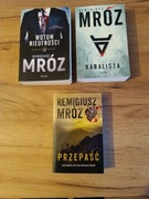 Remigiusz Mróz- Przepaść, Kabalista,Wotum nieufności 