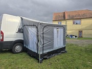 Markiza z zabudową do kampera przyczepy 