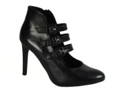 Botki  marki CARINII 