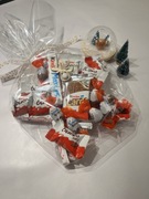 Box świąteczny ze słodyczami Kinder - Prezent na święta, urodziny „Gwiazda”