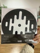 Serato DJ Logo Slipmats - White on Black (para)