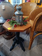 Dębowy stolik na czarnej nodze